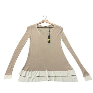T Tahari Beige Long Sleeve V-Neck Top